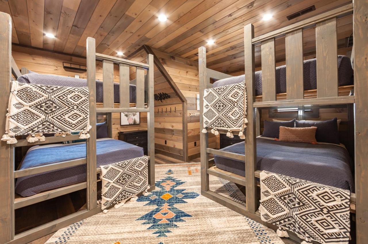 Splash Mountain Pool Hot Tub Theater Game Room Sevierville Exteriör bild
