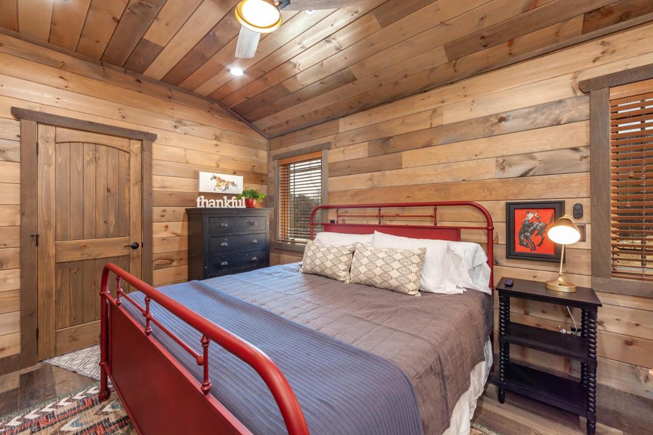 Splash Mountain Pool Hot Tub Theater Game Room Sevierville Exteriör bild